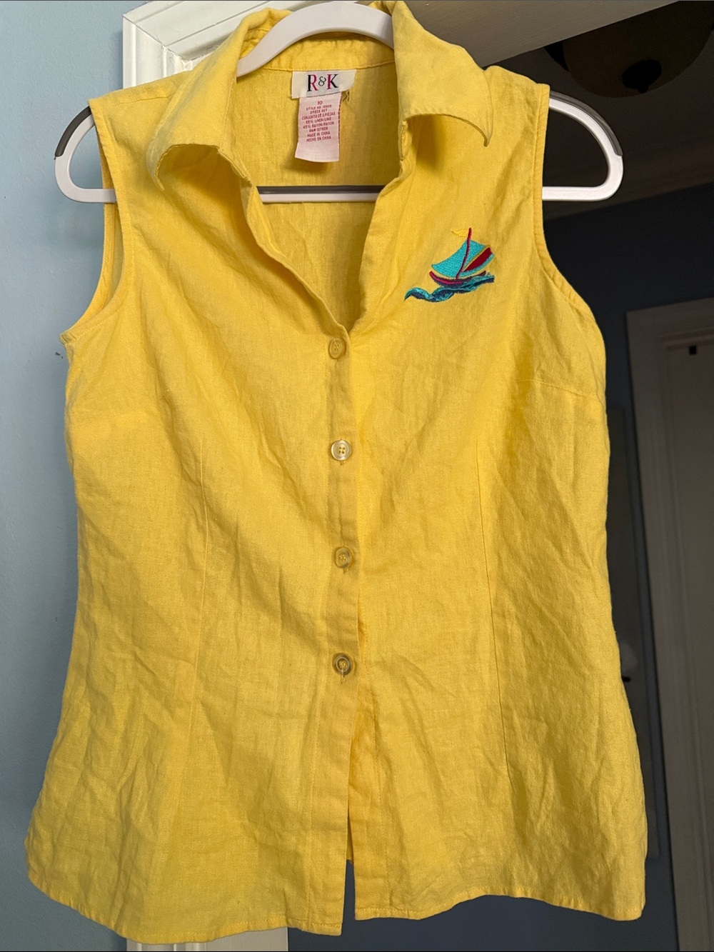 R&K Yellow Sleeveless Linen Button-Up with Sailboat Accent